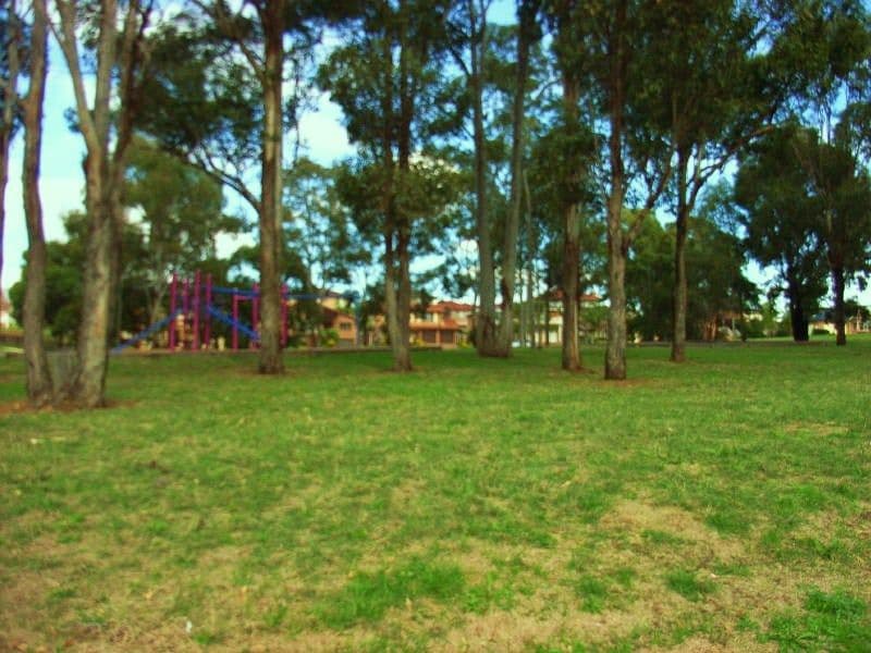 5  Burramy Close, BOSSLEY PARK NSW 2176, Bossley Park - Thumbnail 3