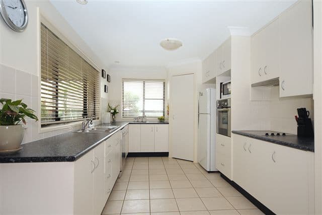 19 Holt Street, MIDDLE RIDGE QLD 4350, Middle Ridge - Thumbnail 2