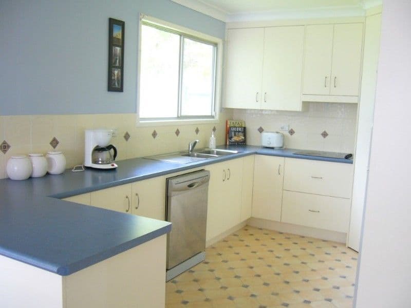 348 Duthie Avenue, FRENCHVILLE QLD 4701, Frenchville - Thumbnail 2