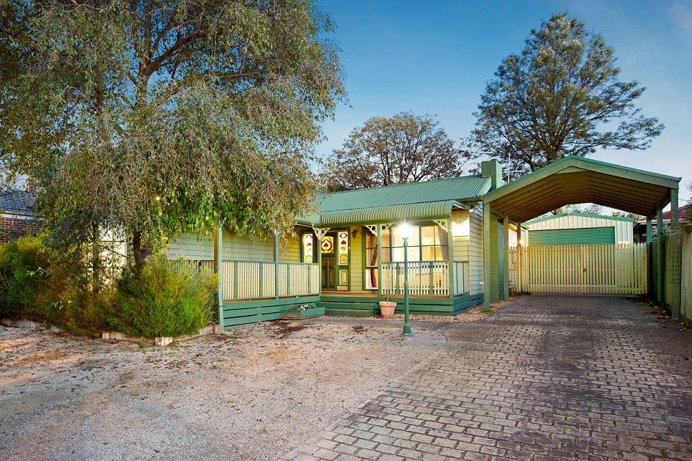 8 Churchill Avenue, CHADSTONE VIC 3148, Chadstone - Image 1