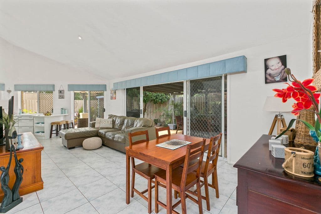 42 Monterey Circuit, Tingalpa QLD 4173, Tingalpa - Thumbnail 2