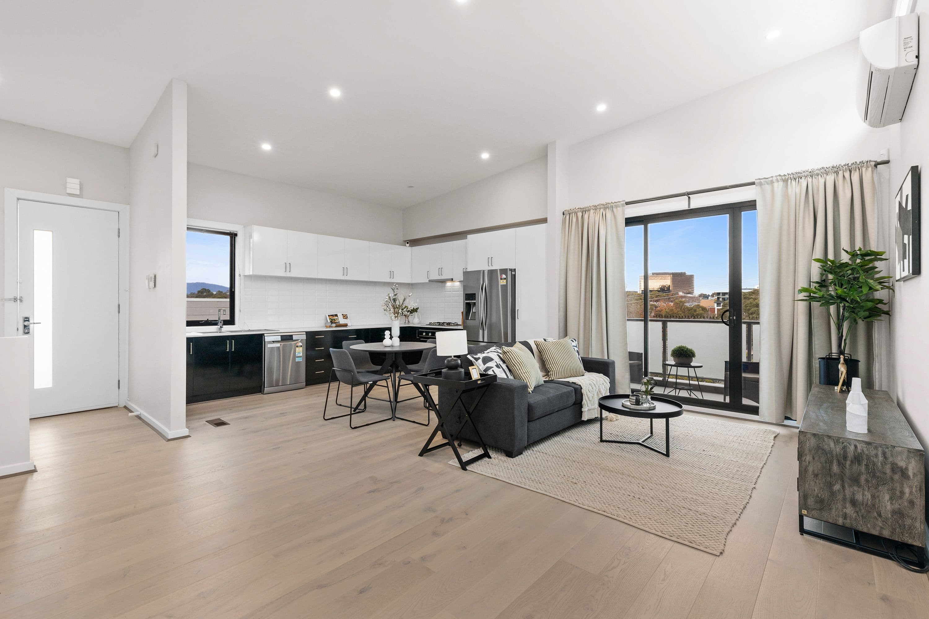 6 Wildwood Grove, Ringwood VIC 3134, Ringwood - Thumbnail 2