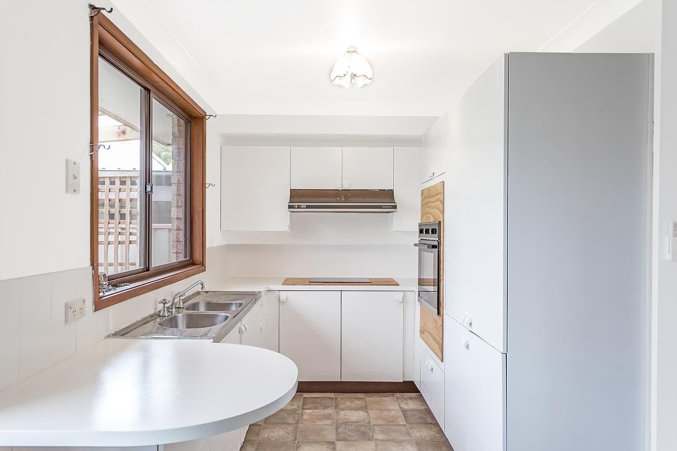 21 Hastings Parade, Bensville - Thumbnail 2