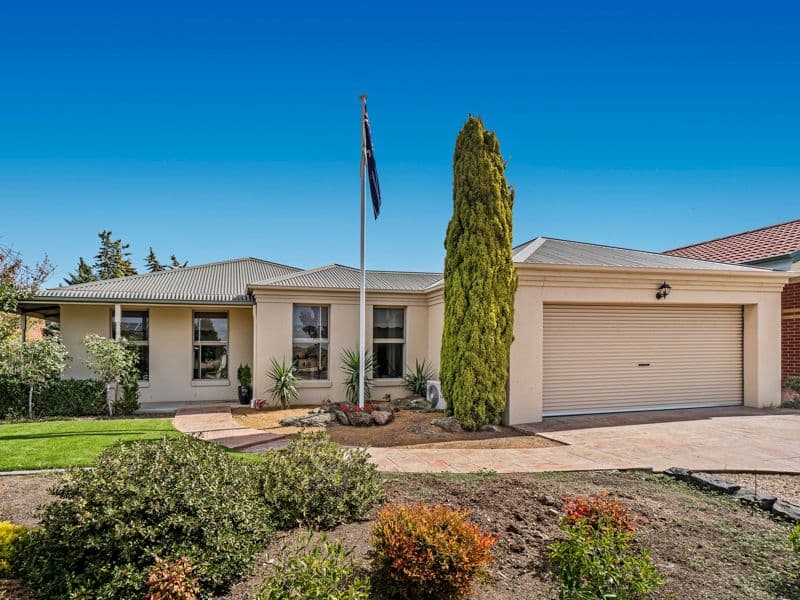 15 Shields Court, Sydenham VIC 3037, Sydenham - Image 1