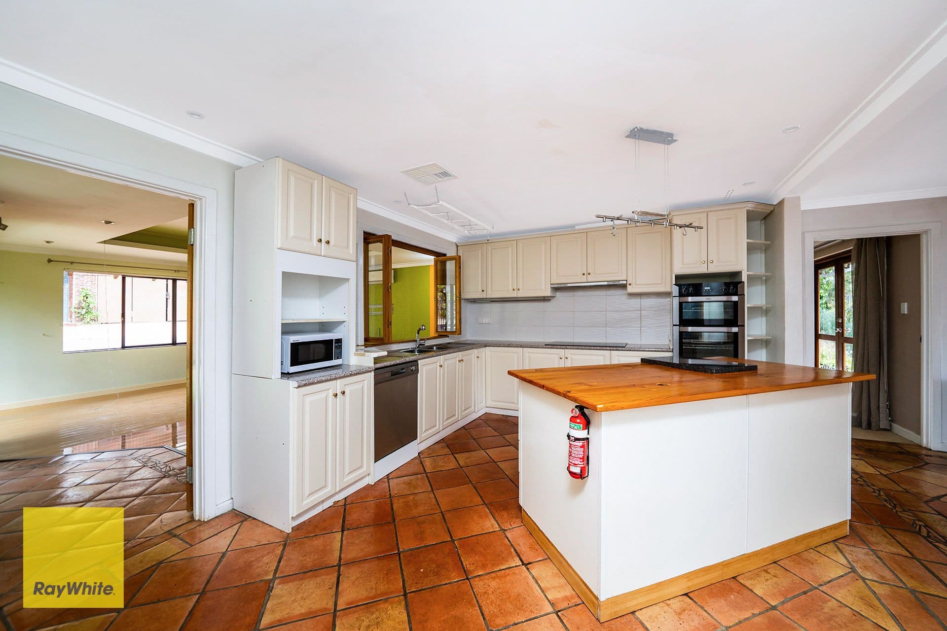 7 Tregenna Place, Gooseberry Hill WA 6076, Gooseberry Hill - Thumbnail 6