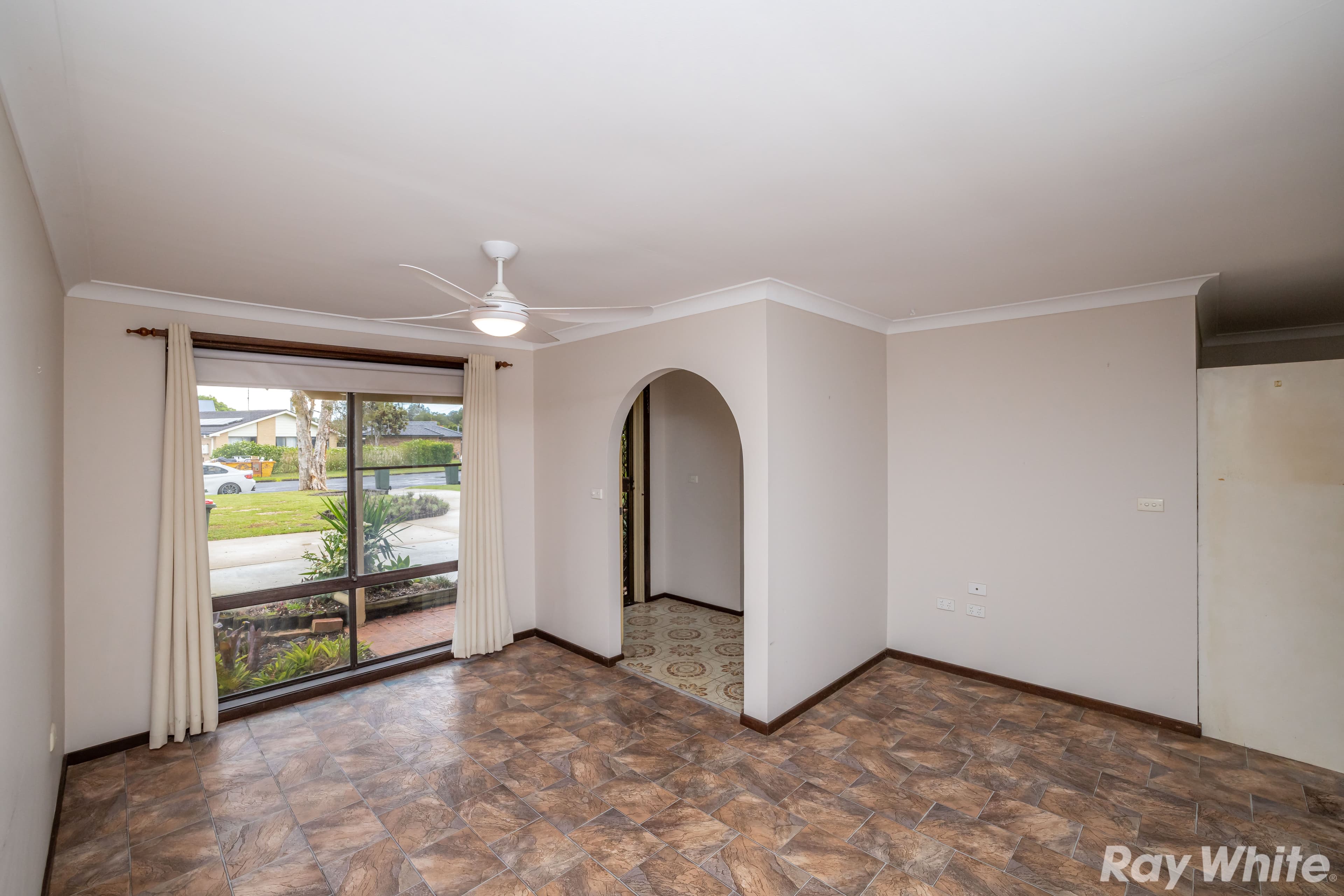 17 Susella Crescent, Tuncurry NSW 2428, Tuncurry - Thumbnail 2