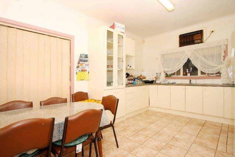 49 Elliot Street, RESERVOIR VIC 3073, Reservoir - Thumbnail 2