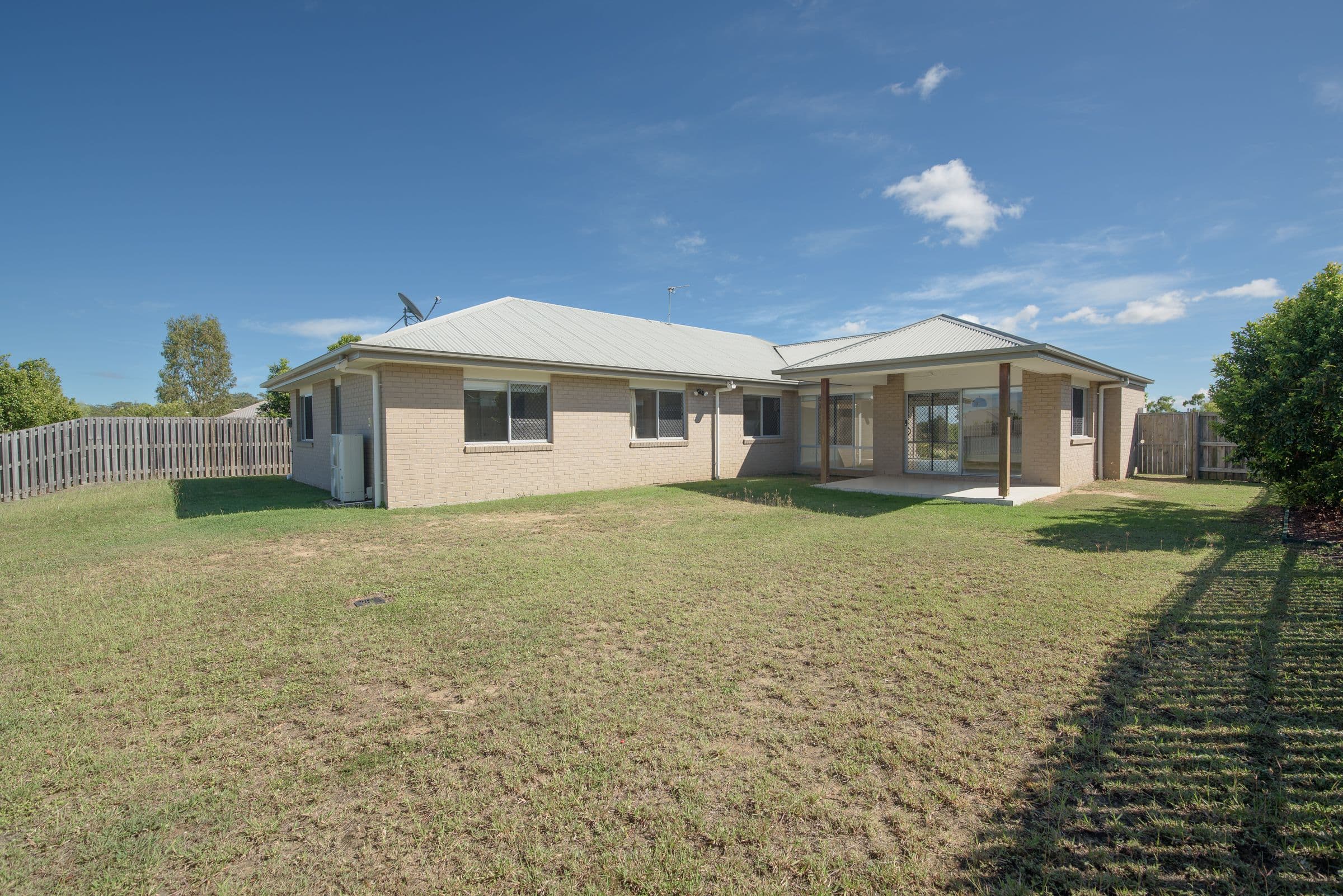 14 Florey Place, Kirkwood QLD 4680, Kirkwood - Thumbnail 3