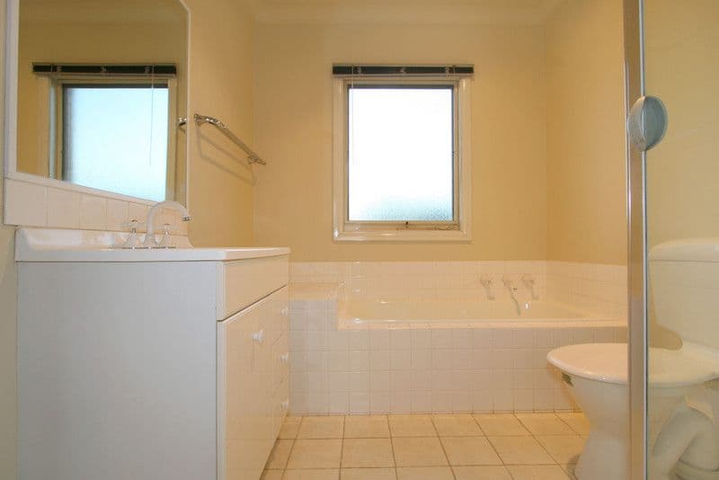 646  Warrigal Road, OAKLEIGH SOUTH VIC 3167, Oakleigh South - Thumbnail 4