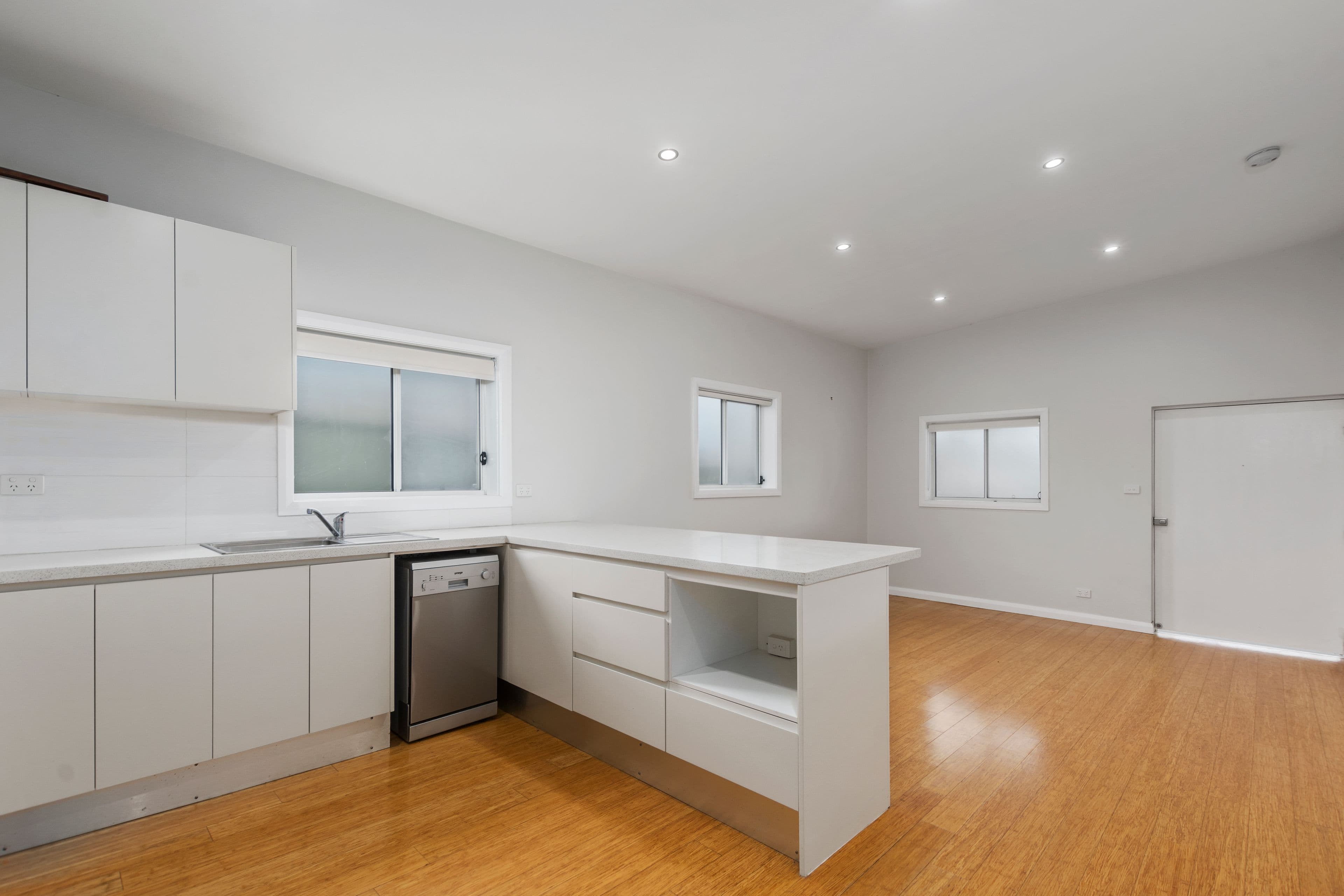 428 Princes Highway, Woonona NSW 2517, Woonona - Thumbnail 2
