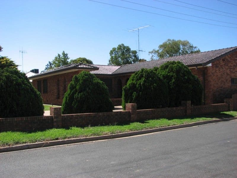 121 Farnell Street, FORBES NSW 2871, Forbes - Thumbnail 2