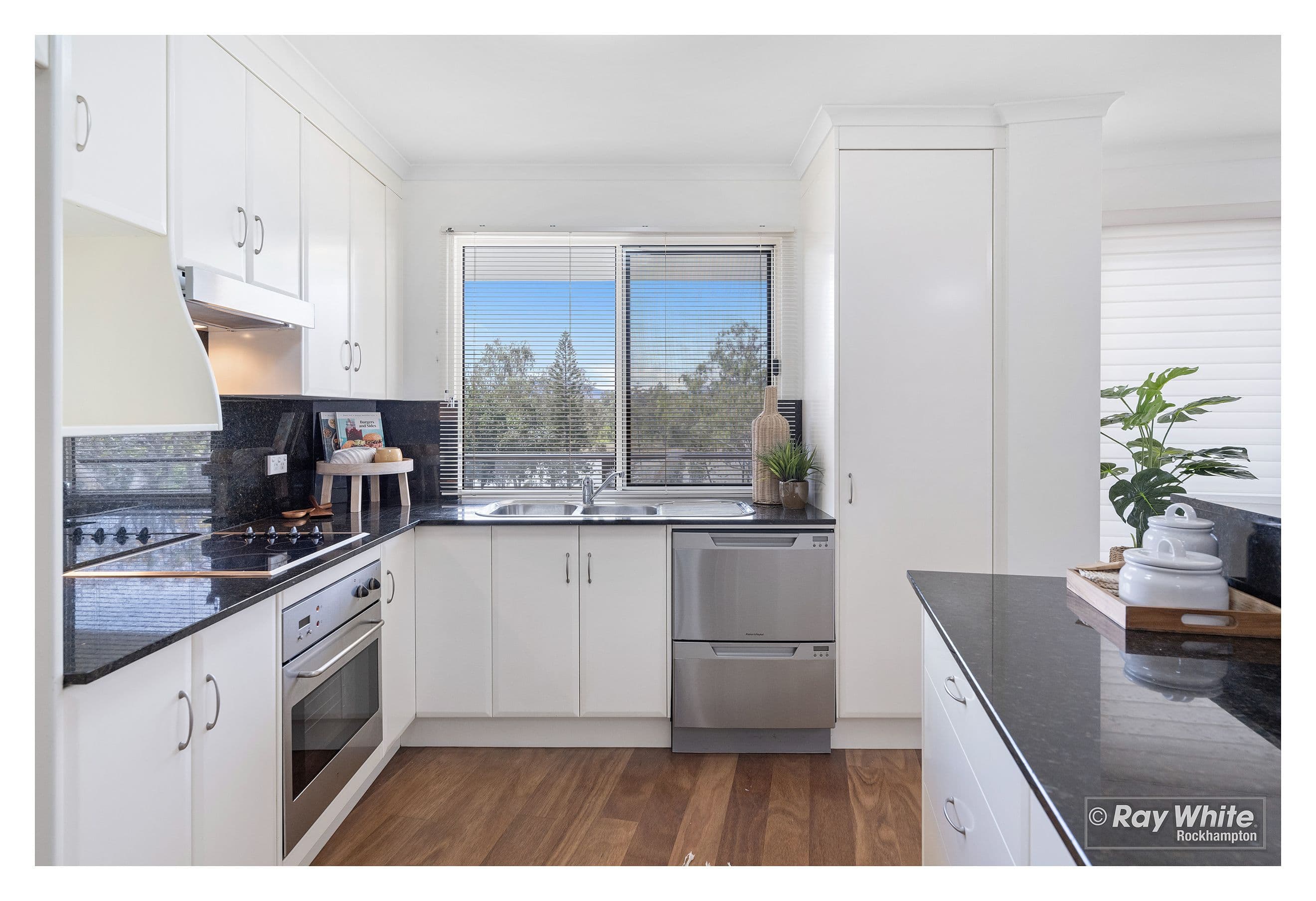 22 Victoria Parade, Rockhampton City QLD 4700, Rockhampton City - Thumbnail 2