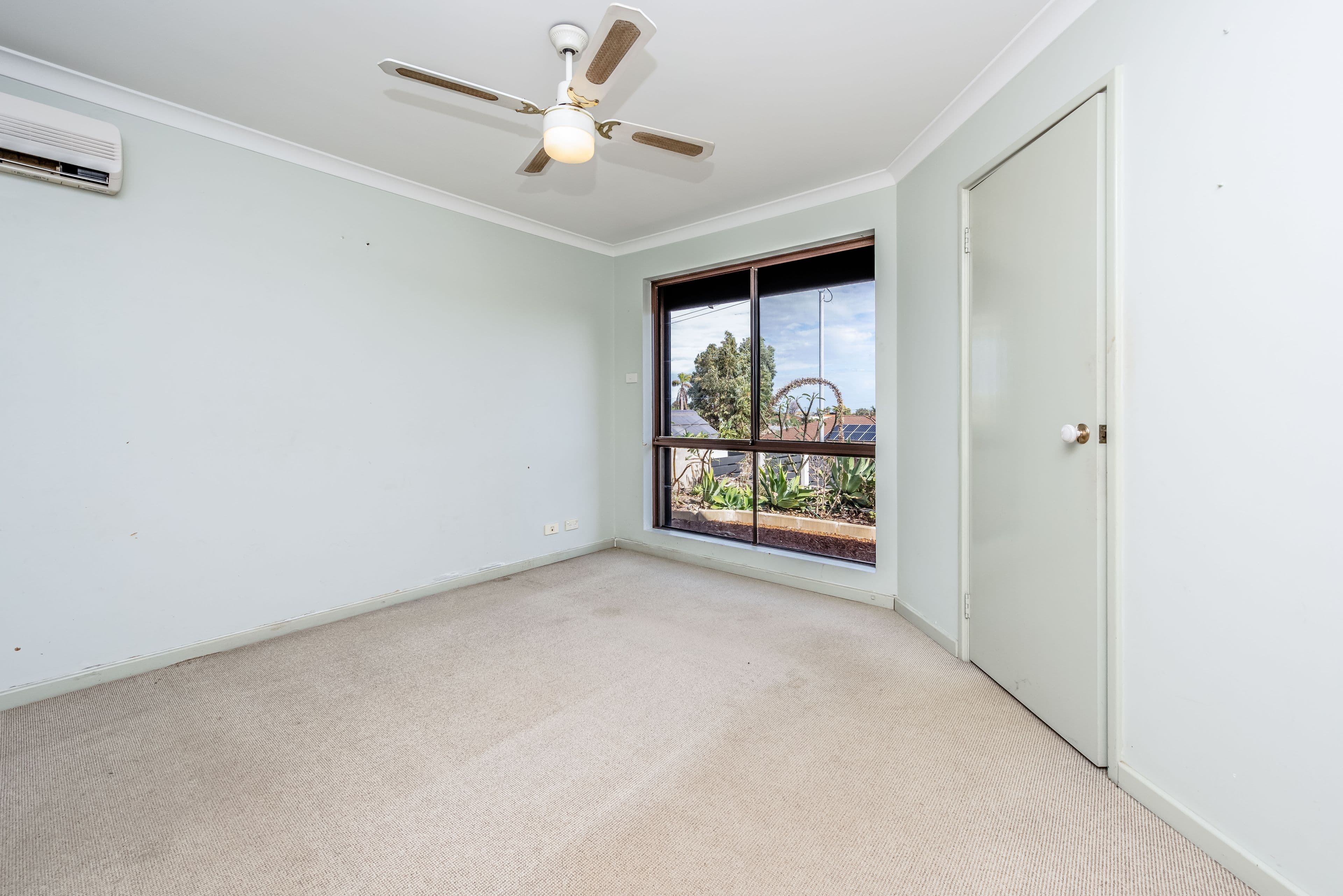 13 Glenview Street, Mount Tarcoola WA 6530, Mount Tarcoola - Thumbnail 2