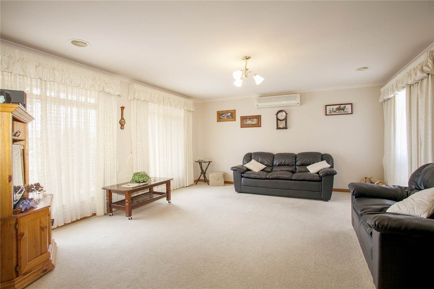 60 Canterbury Road East, LARA VIC 3212, Lara - Thumbnail 2
