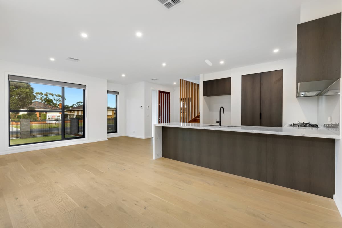 11 Liston Road, Glenroy VIC 3046, Glenroy - Thumbnail 3