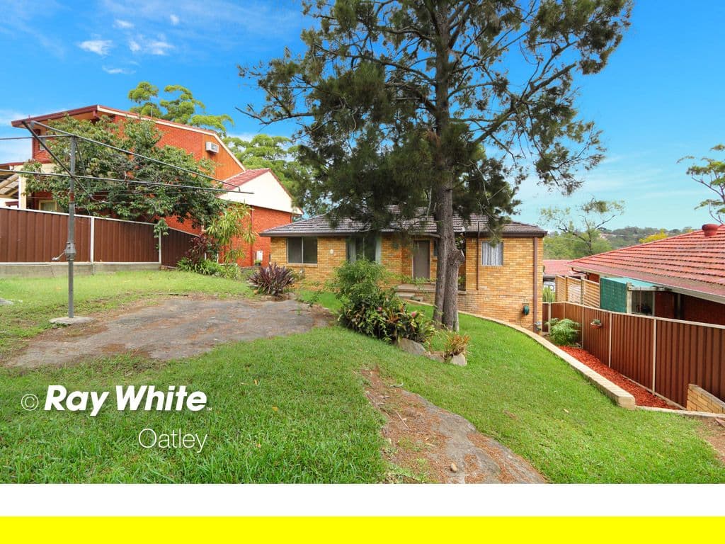 31 Jindabyne Crescent, Peakhurst Heights NSW 2210, Peakhurst Heights - Thumbnail 5