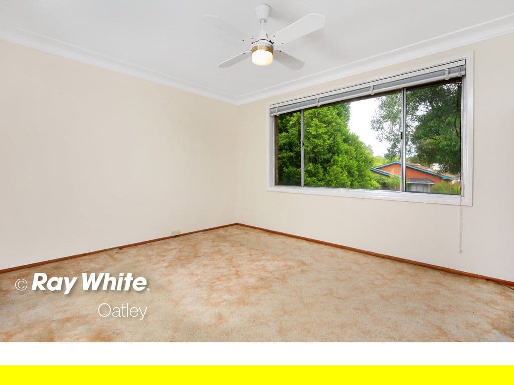 31 Jindabyne Crescent, Peakhurst Heights NSW 2210, Peakhurst Heights - Thumbnail 7