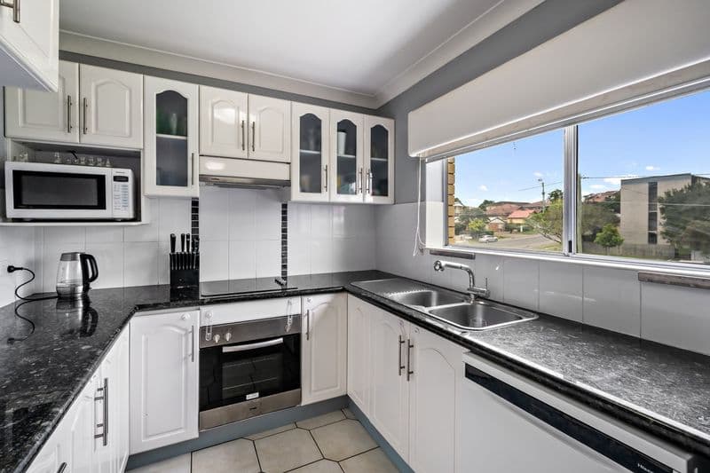 37 Rode Road, Wavell Heights - Thumbnail 4
