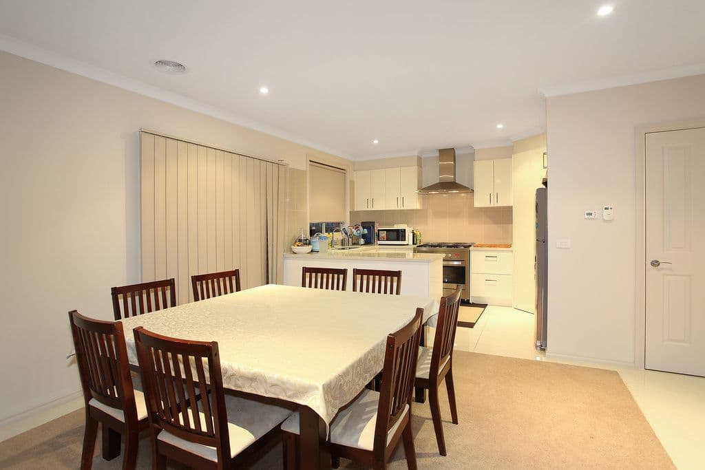 16 Churchill Avenue, CHADSTONE VIC 3148, Chadstone - Thumbnail 4