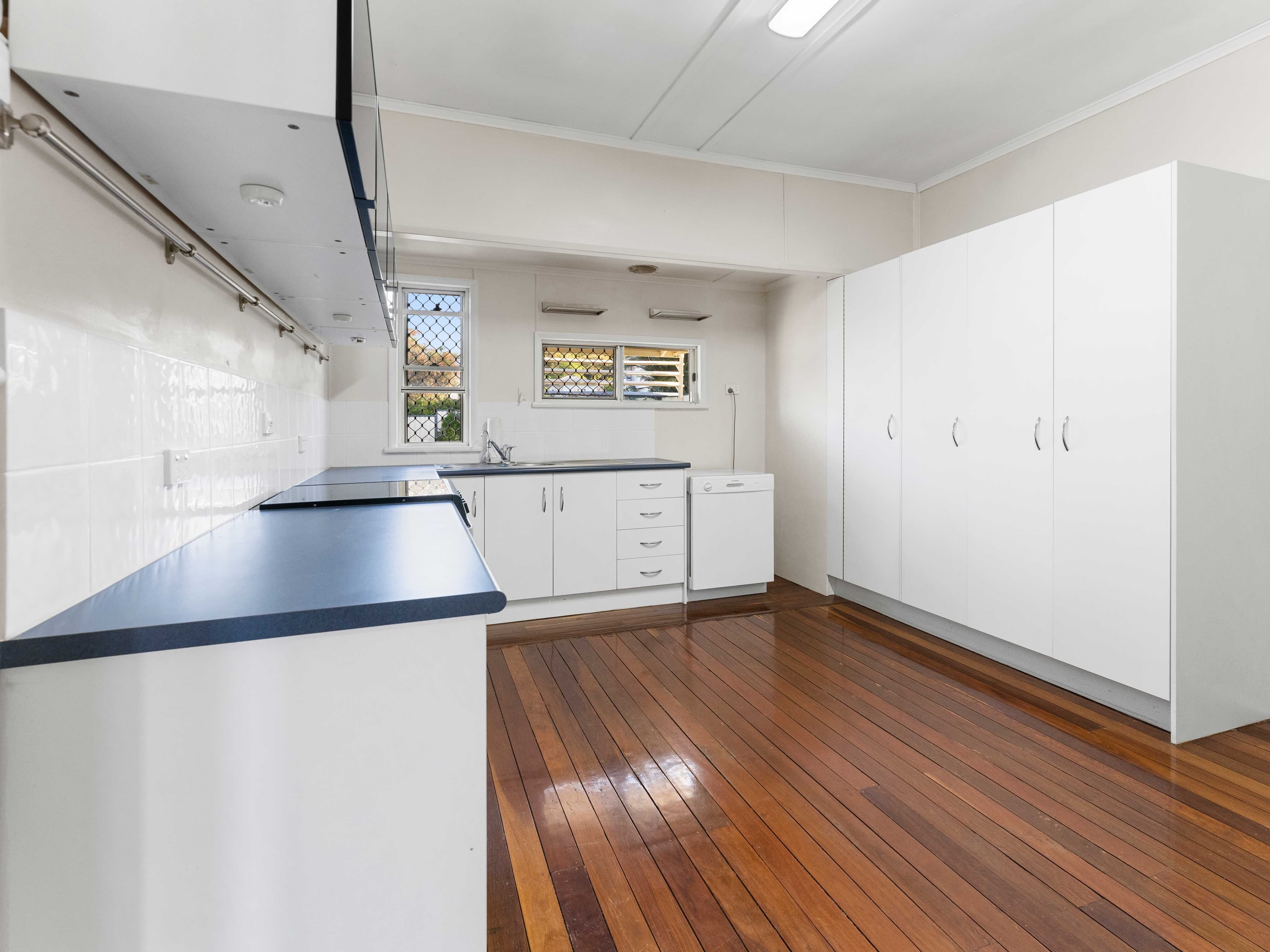 6 Perry Street, Churchill QLD 4305, Churchill - Thumbnail 5