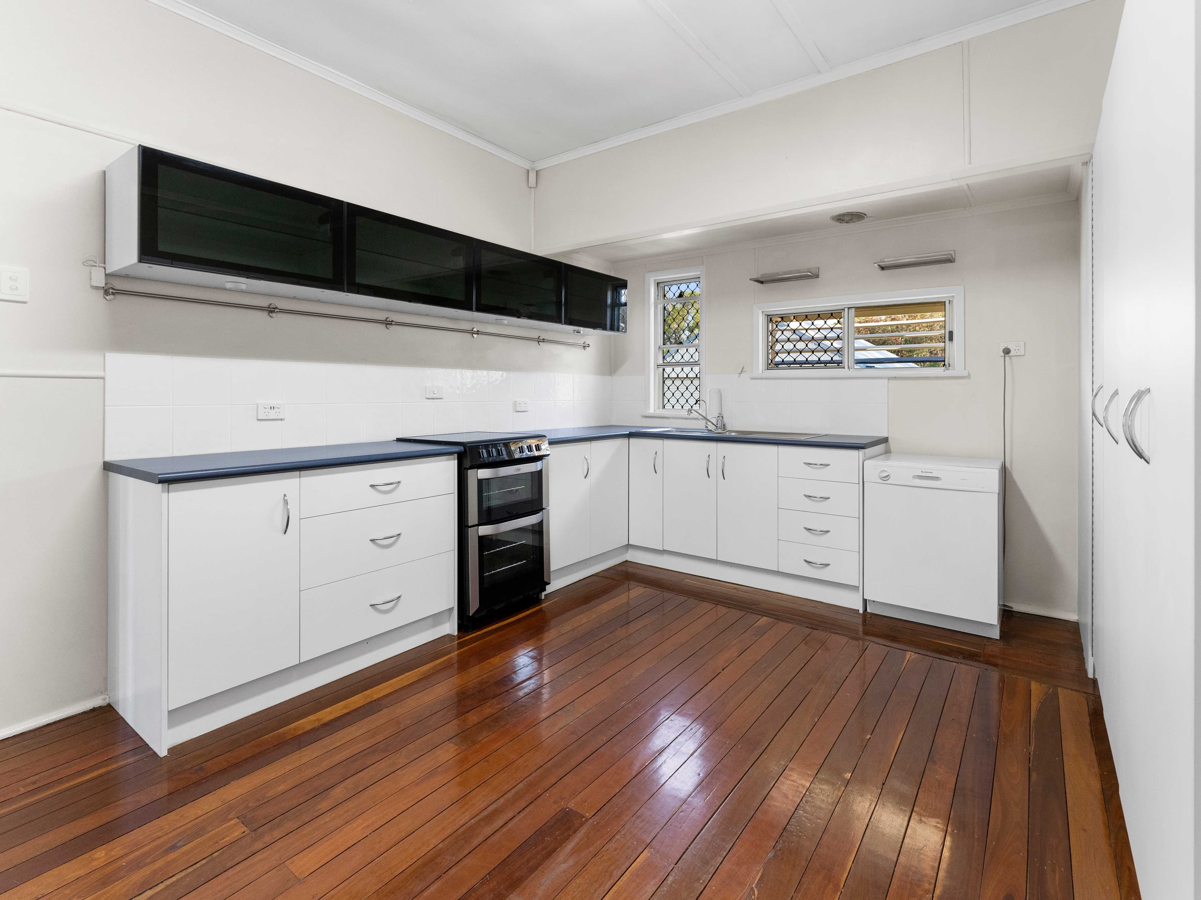 6 Perry Street, Churchill QLD 4305, Churchill - Thumbnail 6