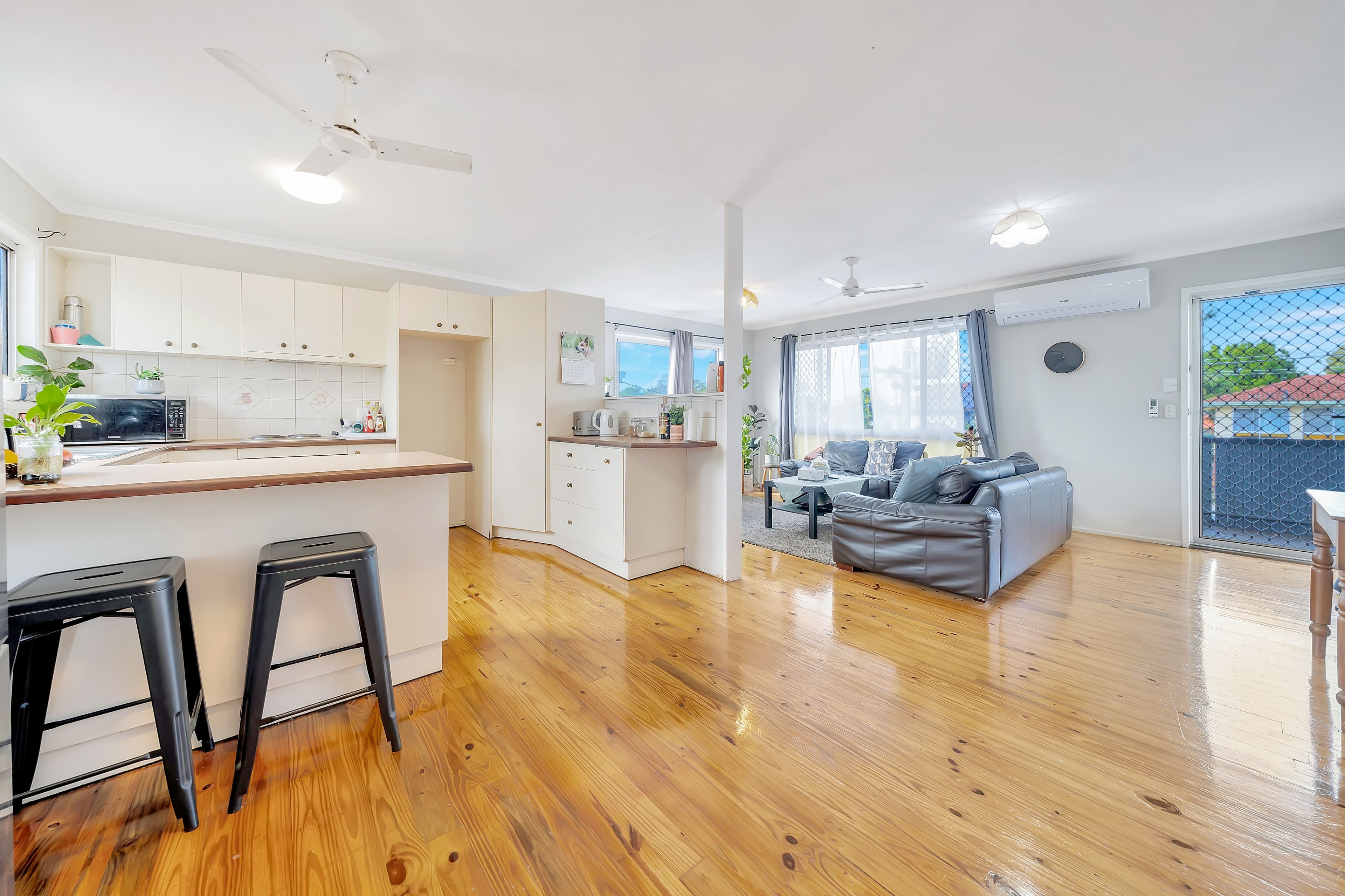 8 Hannam Street, Woodridge QLD 4114, Woodridge - Thumbnail 2