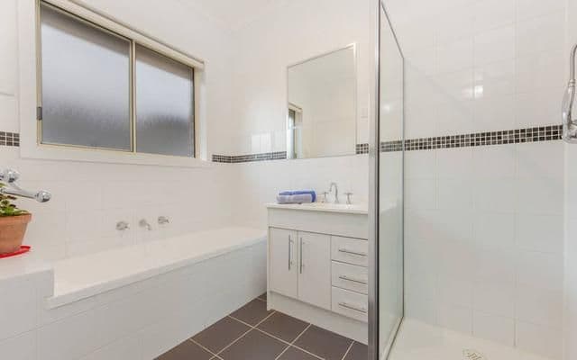 14 Abbington Crescent, Caroline Springs VIC 3023, Caroline Springs - Thumbnail 6