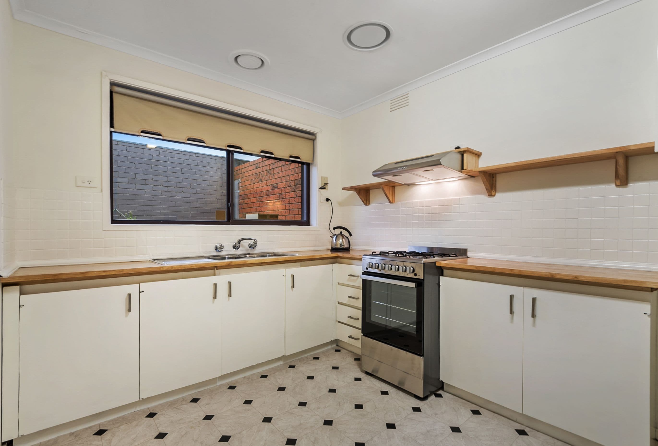 18 Duffy Street, Reservoir VIC 3073, Reservoir - Thumbnail 7