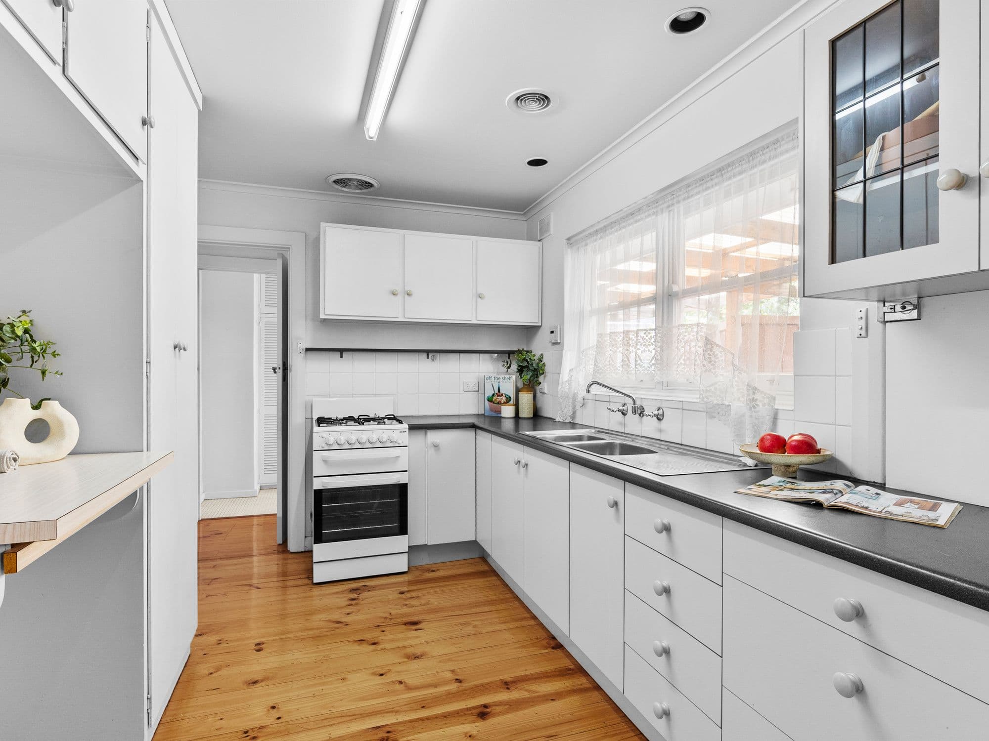 1 Jasmine Avenue, Marion SA 5043, Marion - Thumbnail 7