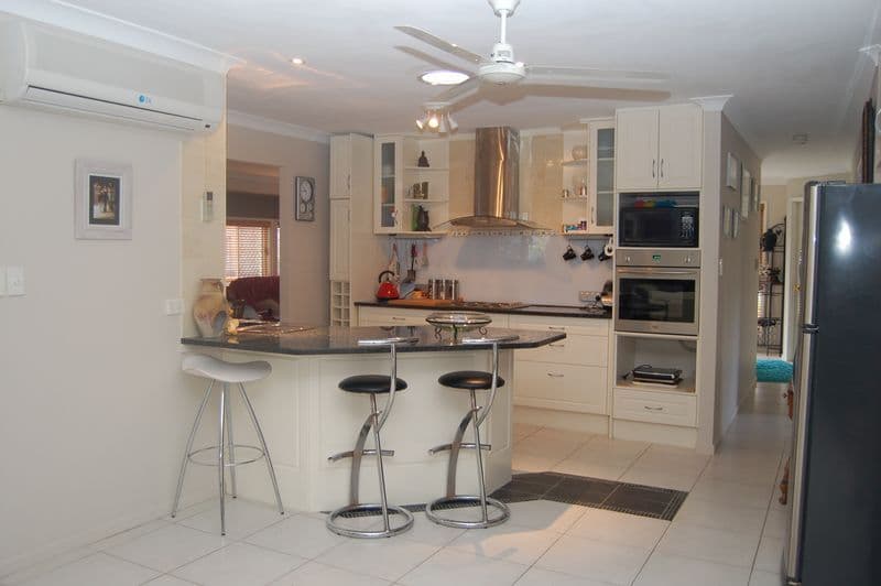 11  Widewood Court, HERITAGE PARK QLD 4118, Heritage Park - Thumbnail 3