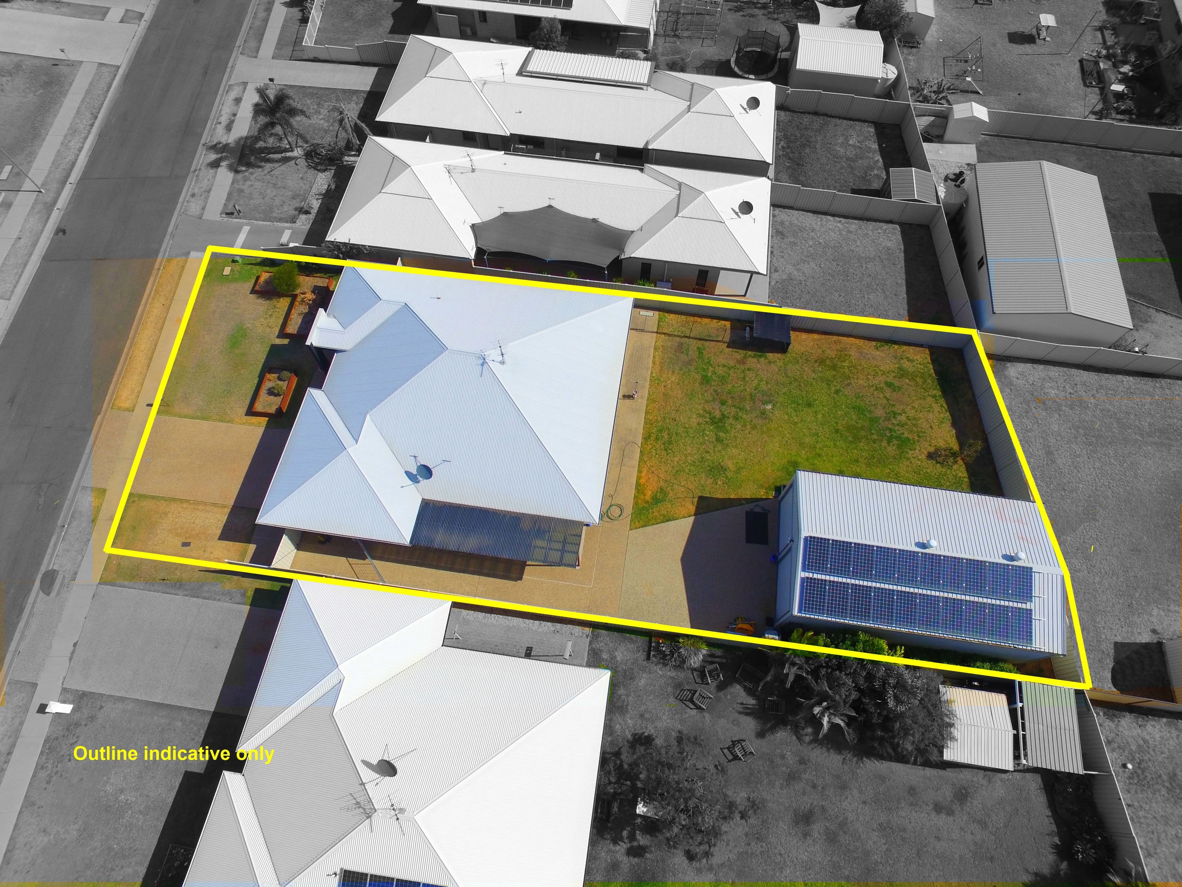 9 Desgrand Street, Emerald QLD 4720, Emerald - Thumbnail 2