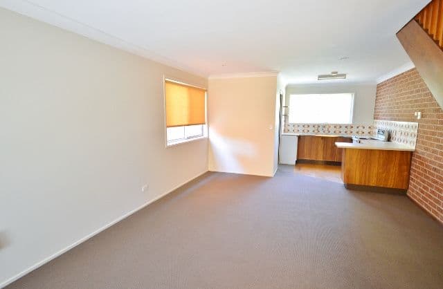 7 Pecan Close, WYOMING NSW 2250, Wyoming - Thumbnail 2