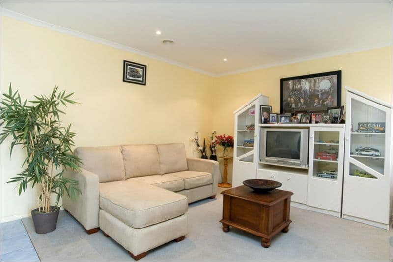 5 Glama Court, ROXBURGH PARK VIC 3064, Roxburgh Park - Thumbnail 4