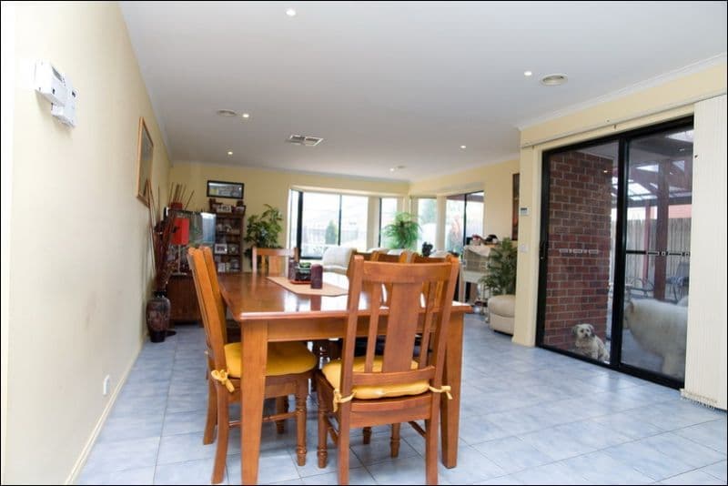 5 Glama Court, ROXBURGH PARK VIC 3064, Roxburgh Park - Thumbnail 5