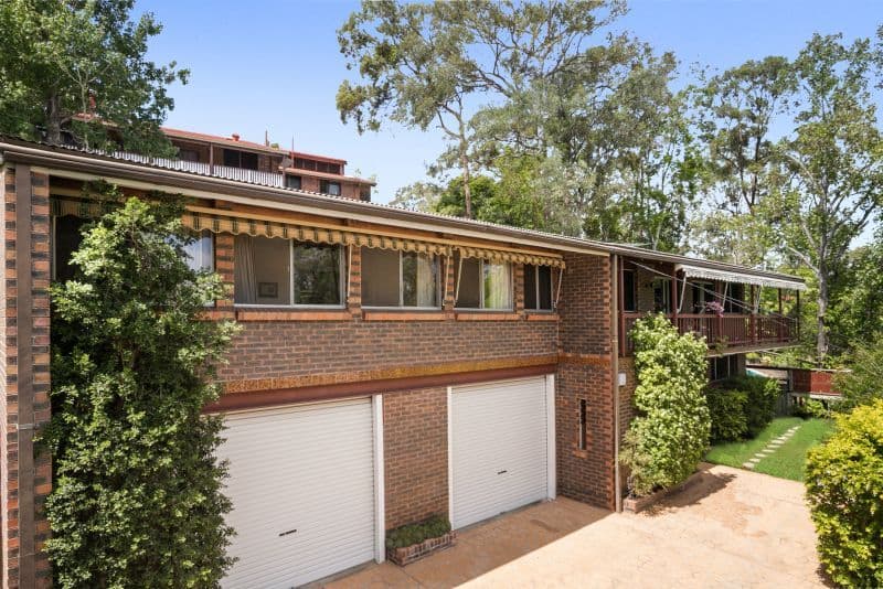 10 Jillian Street, Chapel Hill QLD 4069, Chapel Hill - Thumbnail 2
