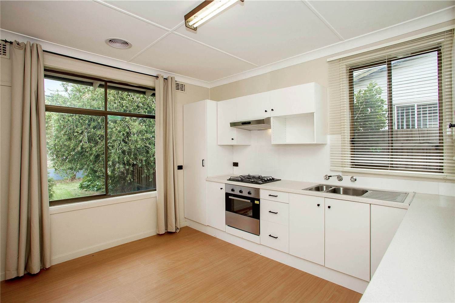 9 Watsonia Grove, NORLANE VIC 3214, Norlane - Thumbnail 2