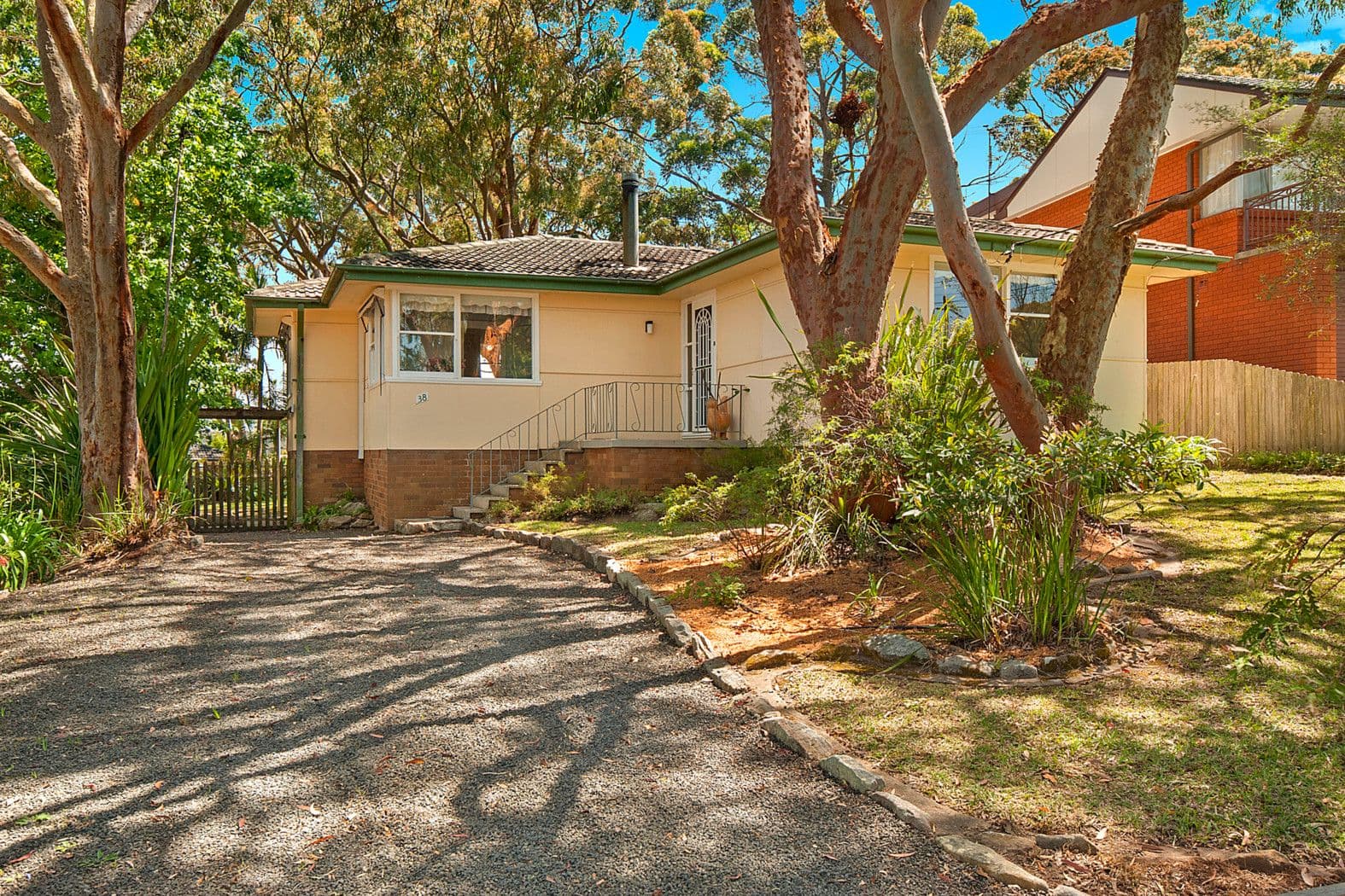 38 Yanagang Street, Waterfall NSW 2233, Waterfall - Thumbnail 2