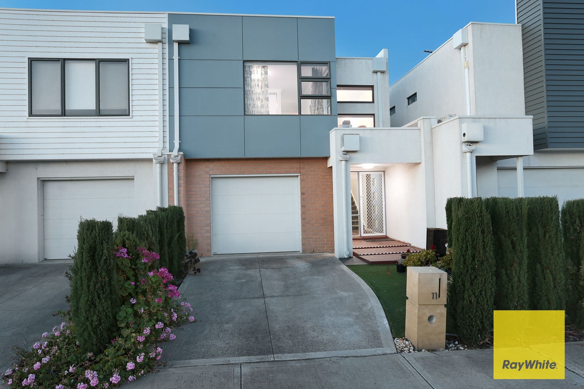 11 Chapel Street, Point Cook VIC 3030, Point Cook - Thumbnail 2