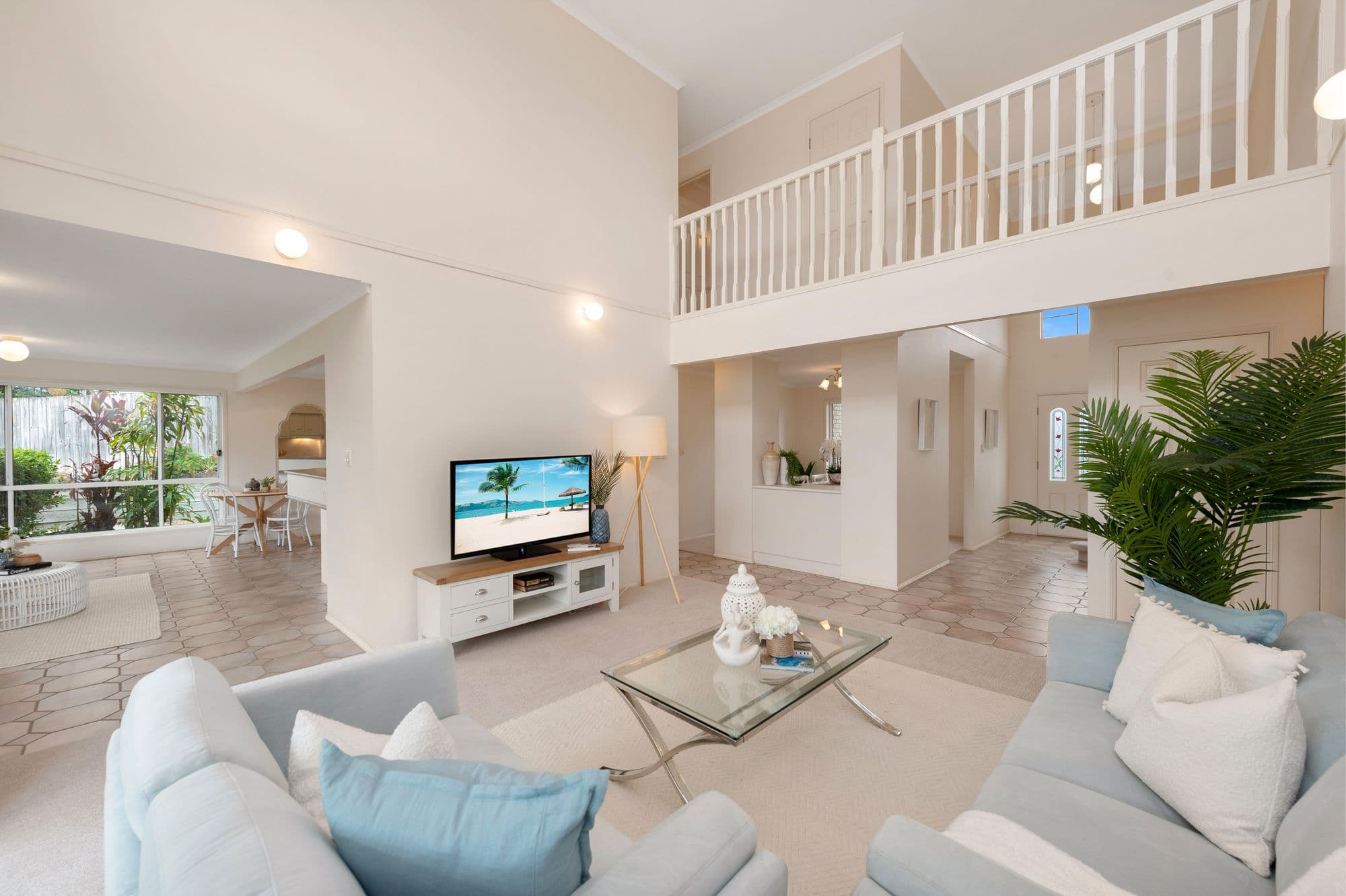 2 Hopetoun Close, Carindale QLD 4152, Carindale - Thumbnail 2