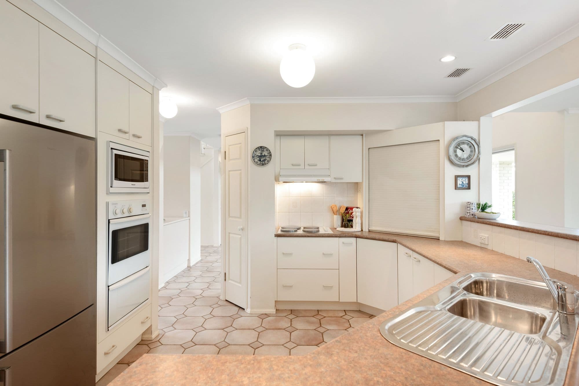 2 Hopetoun Close, Carindale QLD 4152, Carindale - Thumbnail 4