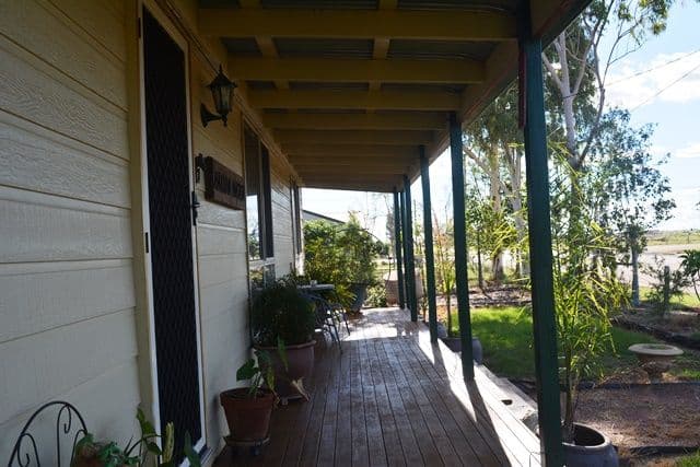 92 Rose Street, Blackall QLD 4472, Blackall - Thumbnail 2