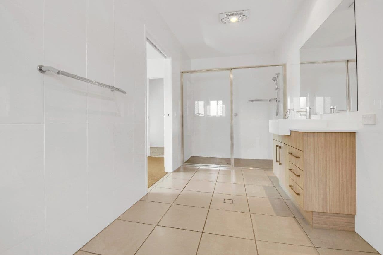 16 Telopea Place, New Auckland QLD 4680, New Auckland - Thumbnail 4