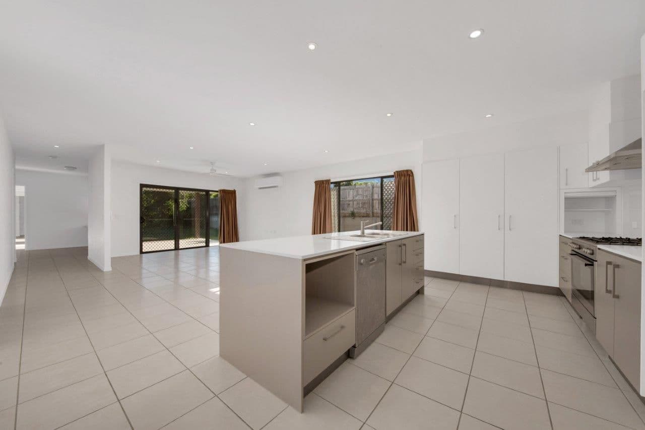 16 Telopea Place, New Auckland QLD 4680, New Auckland - Thumbnail 6