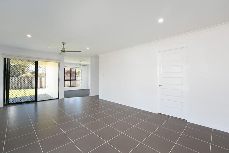 29 Honeyeater Crescent, Dakabin QLD 4503, Dakabin - Thumbnail 5
