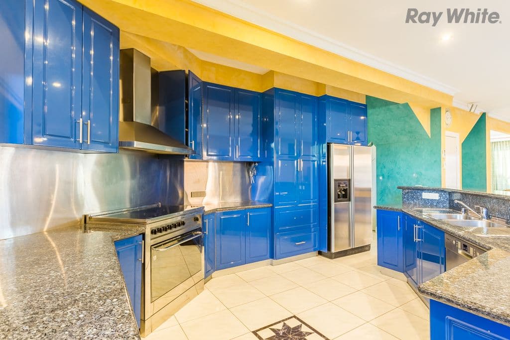 23 Sovereign Way, Hillside VIC 3037, Hillside - Thumbnail 3