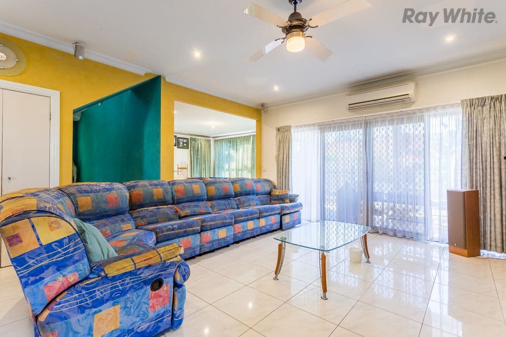 23 Sovereign Way, Hillside VIC 3037, Hillside - Thumbnail 5