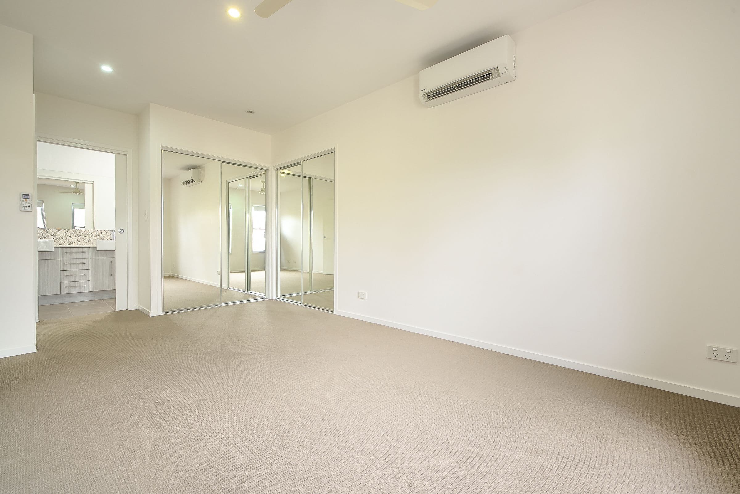 52 Iris Road, Kirkwood QLD 4680, Kirkwood - Thumbnail 8