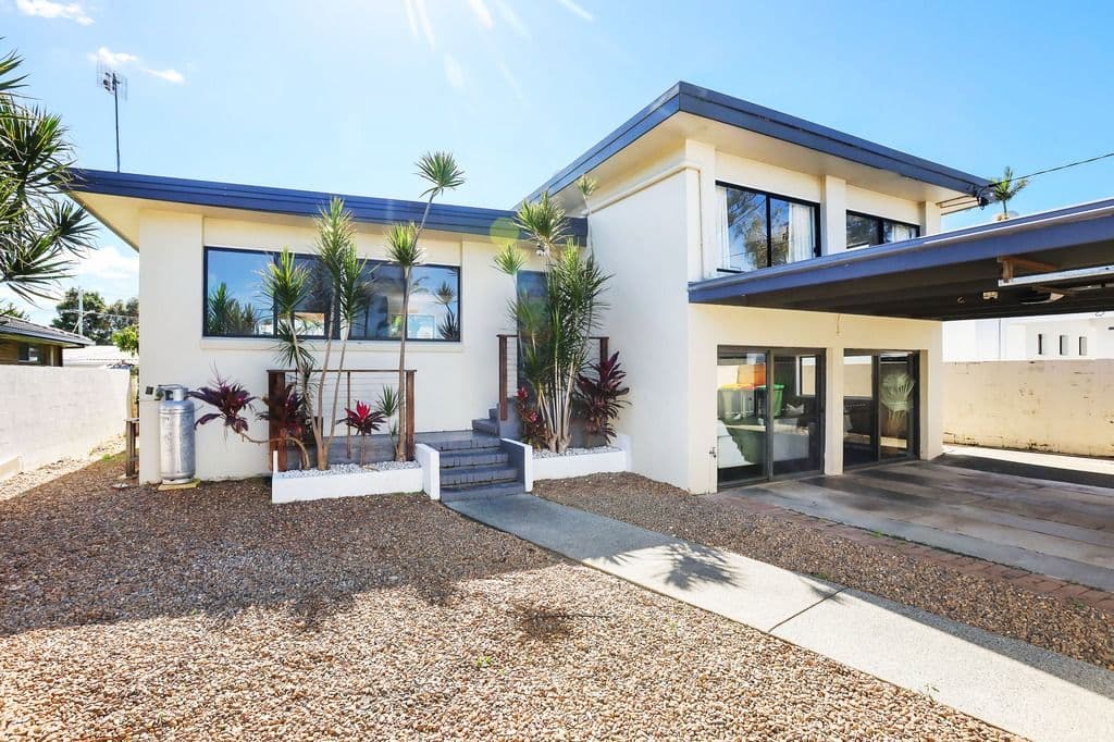 35 Coogeen Street, Sorrento QLD 4217, Sorrento - Thumbnail 4