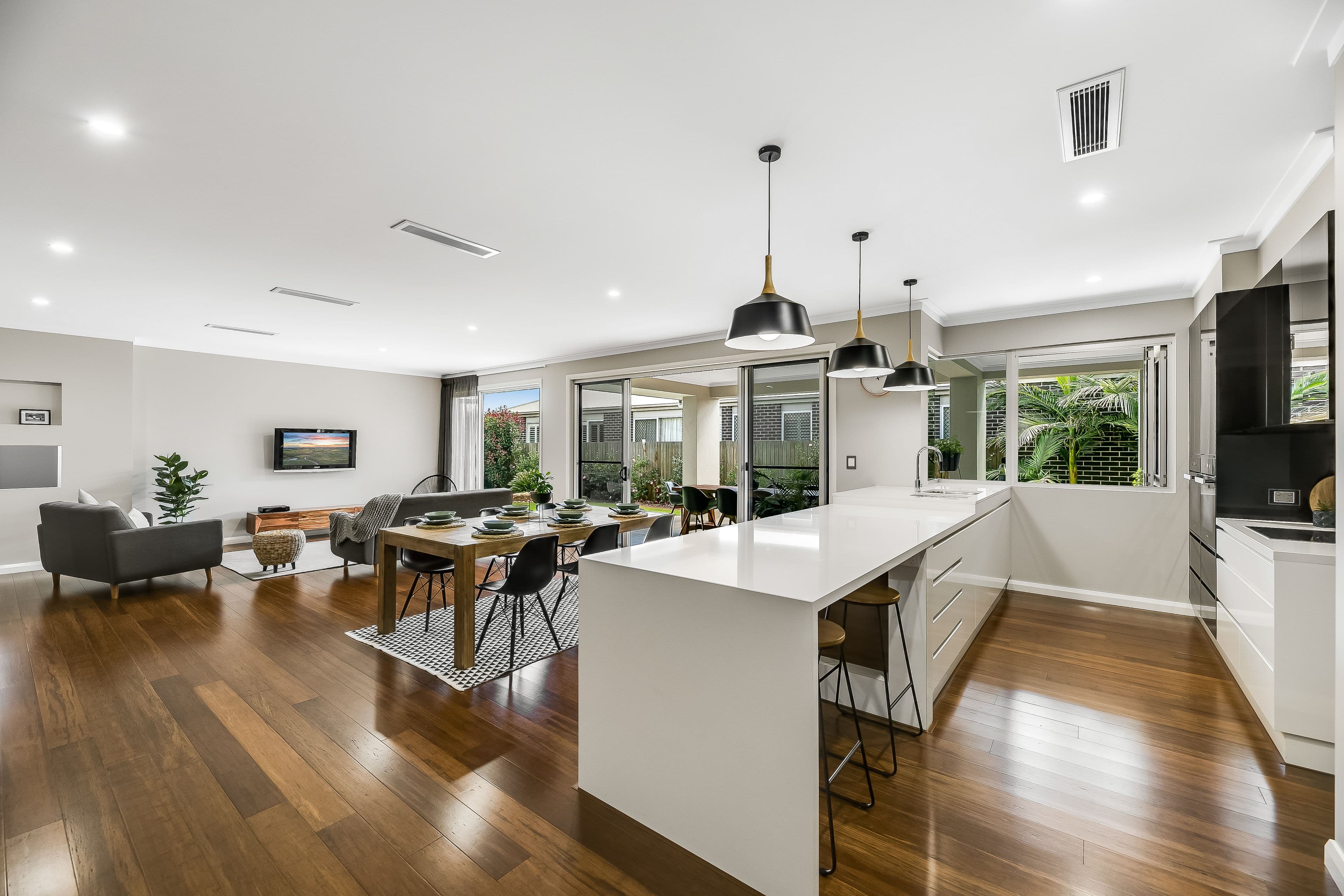 17 Daniells Close, Middle Ridge QLD 4350, Middle Ridge - Thumbnail 3