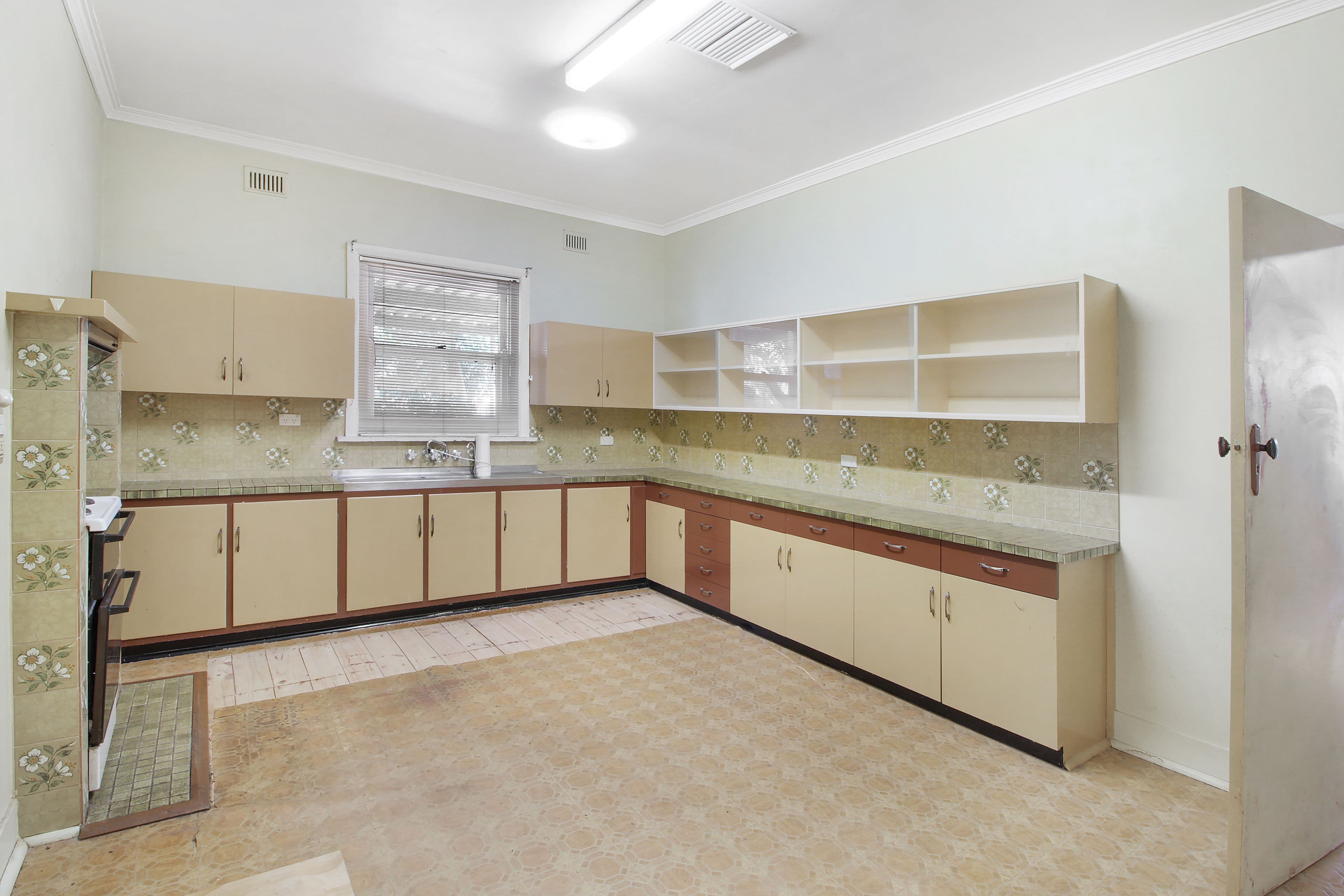13 Hale Street, Renmark SA 5341, Renmark - Thumbnail 2